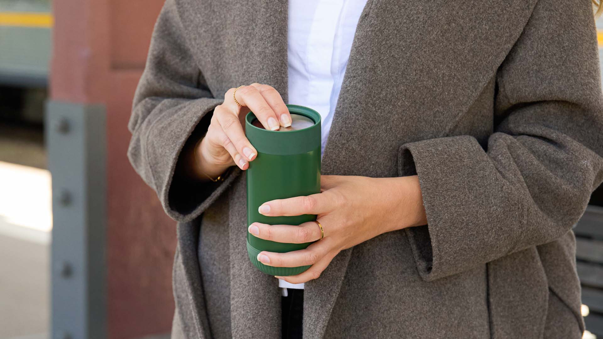 Why Branded Reusable Coffee Cups & Travel Mugs Make Great Giveaways.